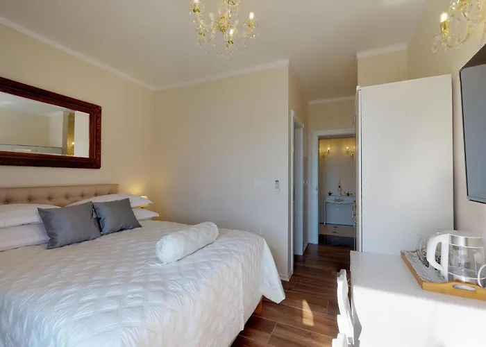 Апартаменты Chrysanta Сплит